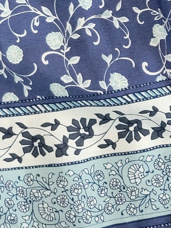 Ann Taylor LOFT Blue Green Floral Romper With Pockets - XS - Picture 2 of 11